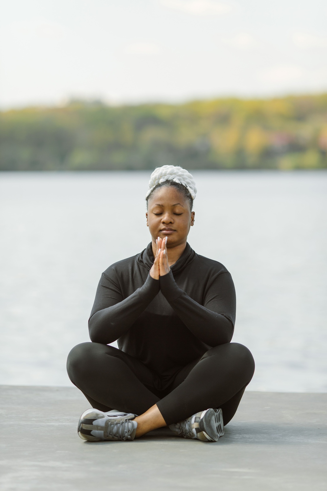A meditative pause — stillness as practice.